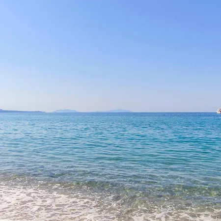 2 Bedroom Stunning In Daire *