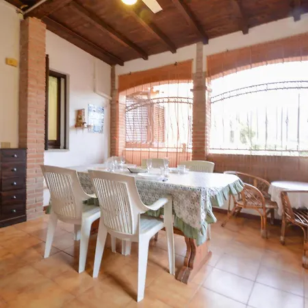 Apartment 2 Bedroom Stunning In Solanas Solanas (Cagliari)